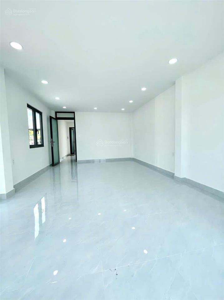 Cần cho thuê nhà mt 49c phan đăng lưu p.7 q.phú nhuận ngay khúc công viên phú nhuận