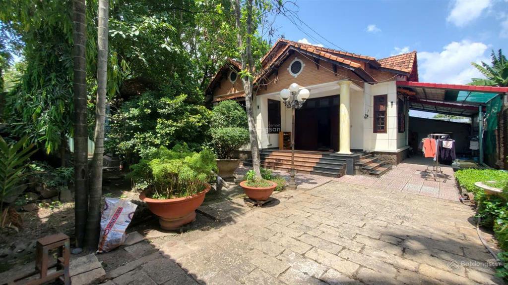 Bán đất hóc môn  1.645m  có 250m thổ cư  giá 30 tỷ
