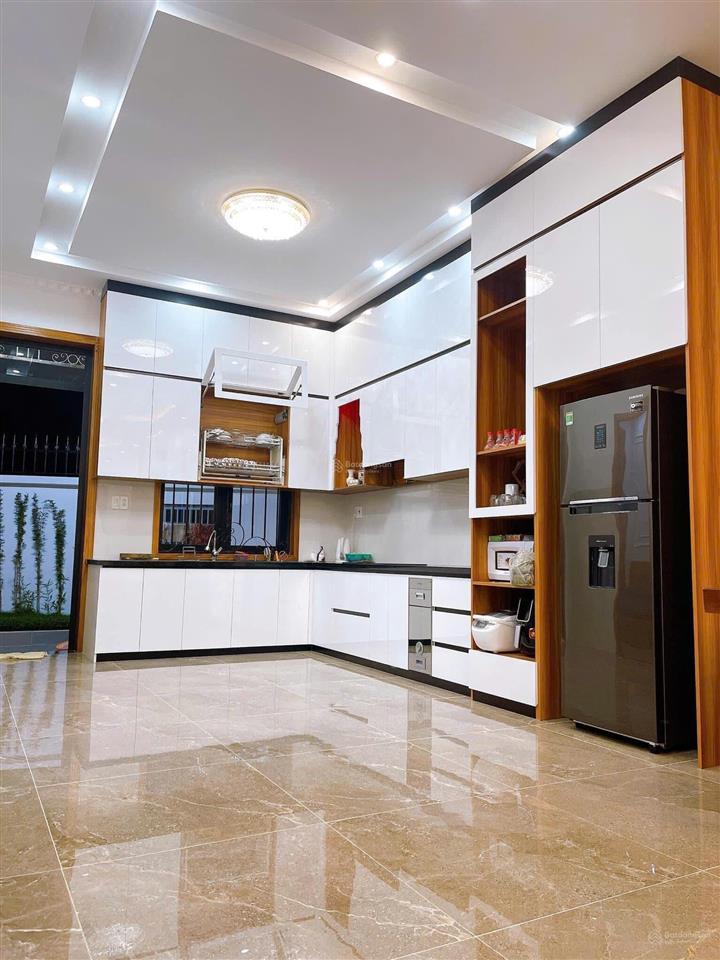 Bán nhà vườn rộng đẹp tổng diện tích 496m2 sân vườn hiếm có giá 13,222 tỷ