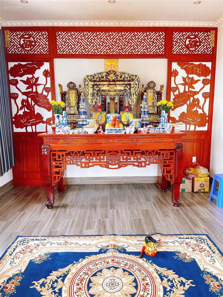 Bán nhà vườn rộng đẹp tổng diện tích 496m2 sân vườn hiếm có giá 13,222 tỷ