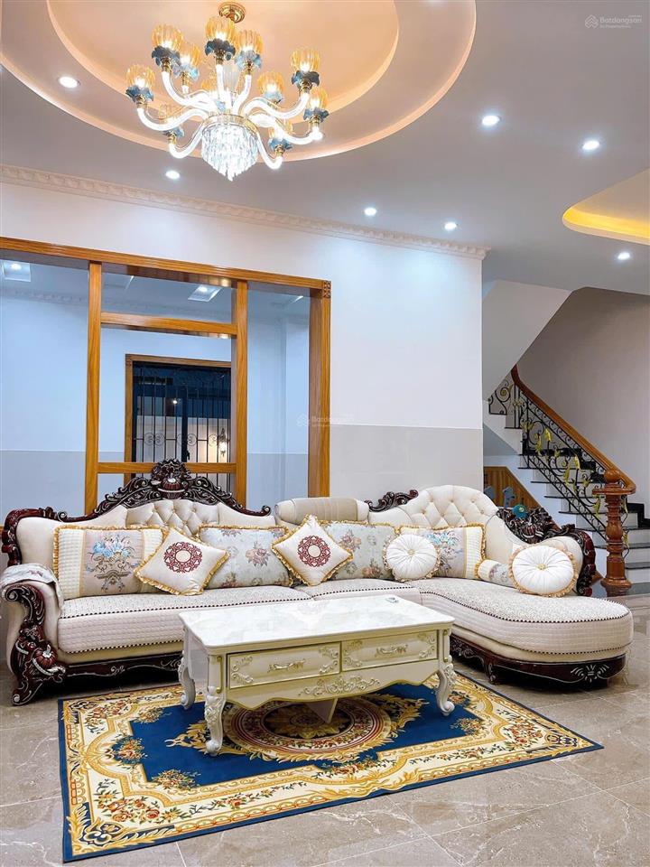 Bán nhà vườn rộng đẹp tổng diện tích 496m2 sân vườn hiếm có giá 13,222 tỷ