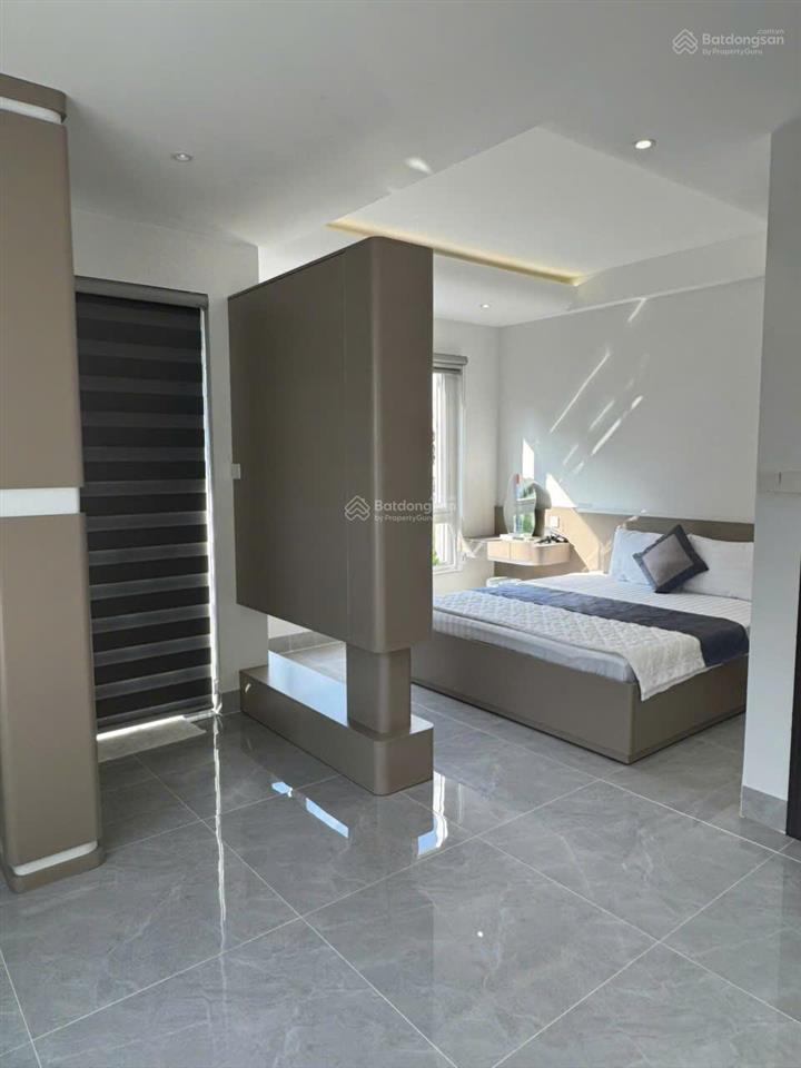 Nhà 2 mặt tiền hẻm cách biển 30m 118m2 6pn giá 16 tỷ