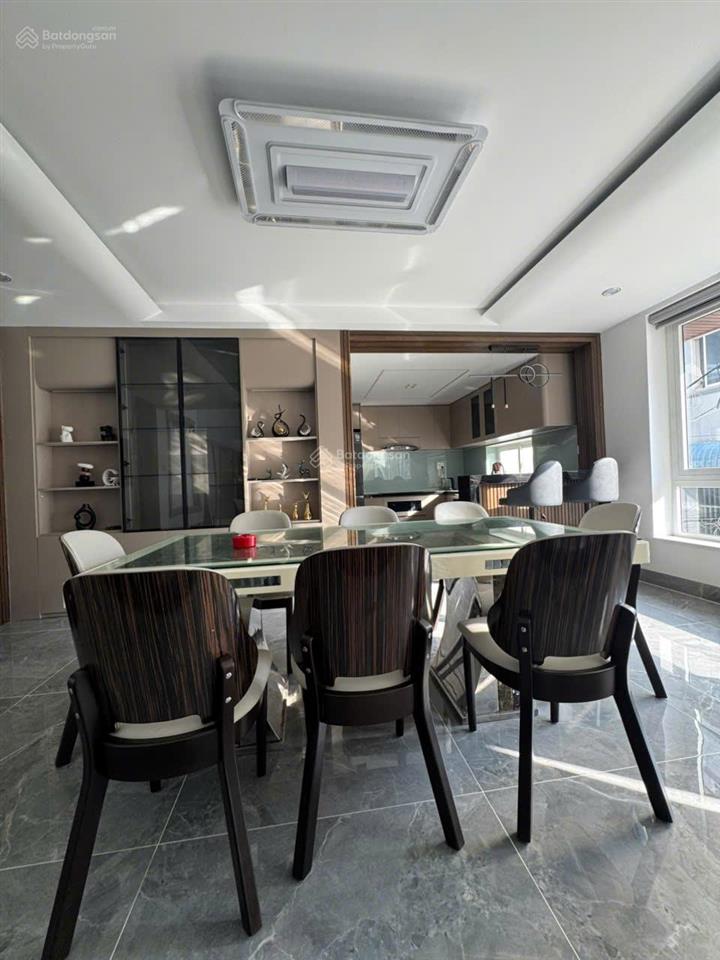 Nhà 2 mặt tiền hẻm cách biển 30m 118m2 6pn giá 16 tỷ
