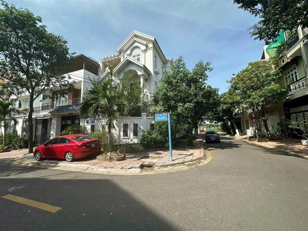 Biệt thự góc 2 mặt tiền khu đại an 181m sổ hoàn công 23 tỷ