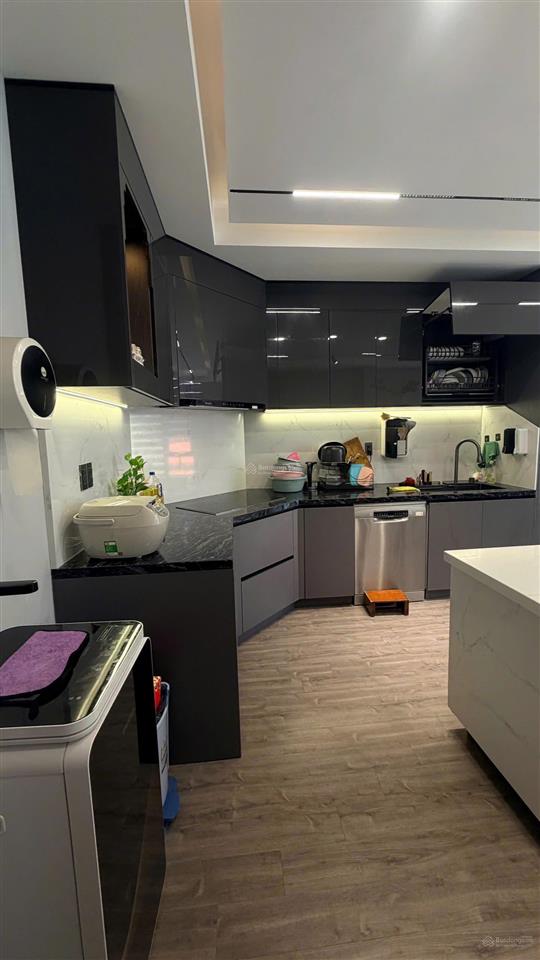 Nhà 2 mặt tiền sổ hoàn công full nội thất đẹp giá 16 tỷ