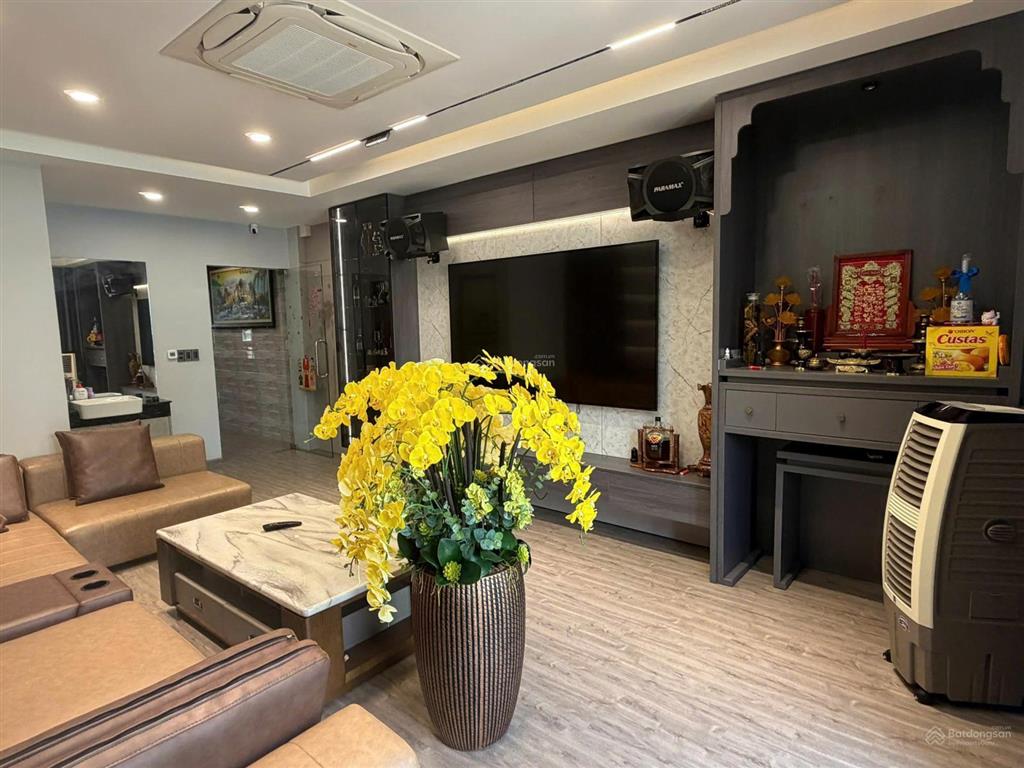 Nhà 2 mặt tiền sổ hoàn công full nội thất đẹp giá 16 tỷ