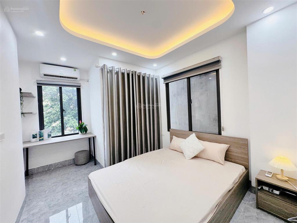 Căn hộ cao cấp 1k1n mặt phố pháo đài láng 40m2 full đồ chỉ 7tr5