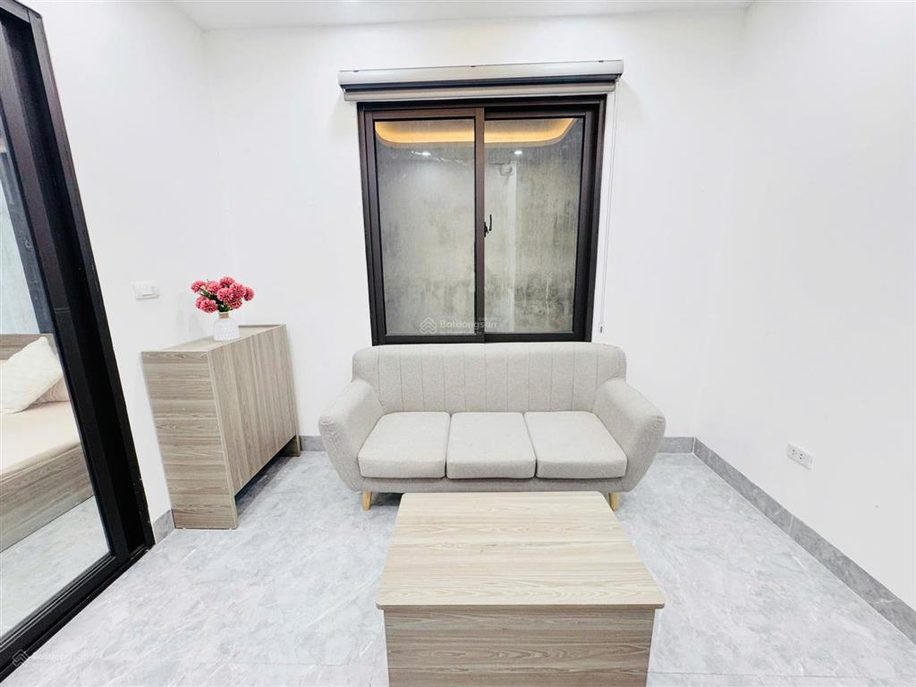 Căn hộ cao cấp 1k1n mặt phố pháo đài láng 40m2 full đồ chỉ 7tr5