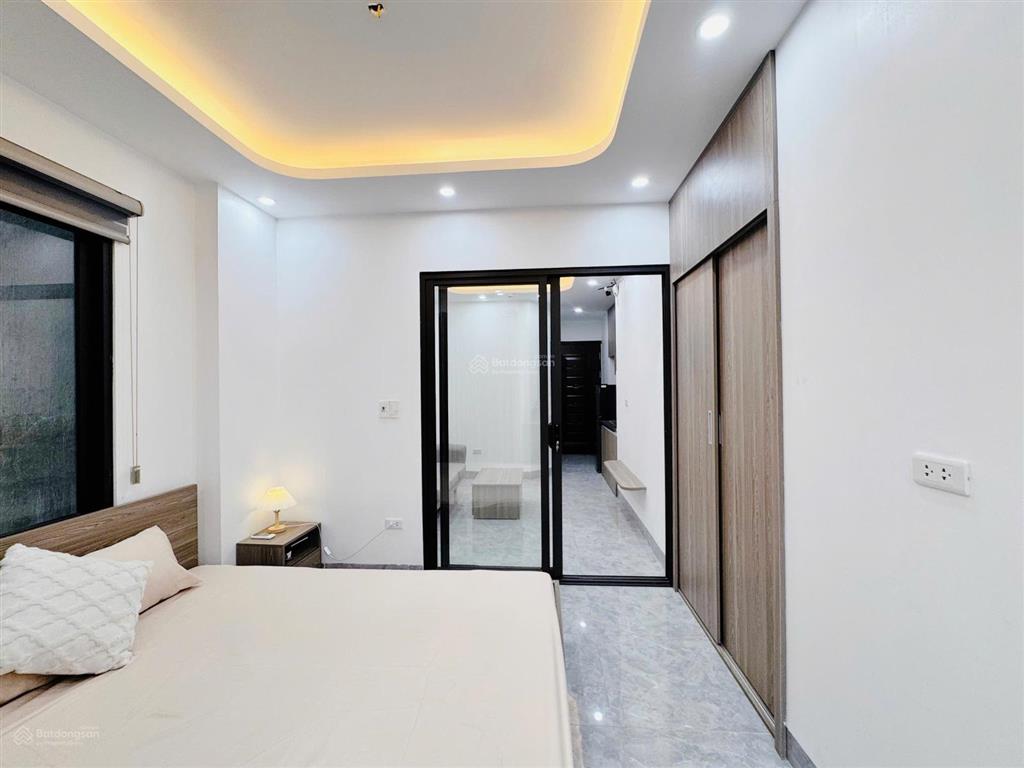 Căn hộ pháo đài láng cao cấp 1k1n 40m² full đồ ô tô đỗ chỉ 7,5 triệu