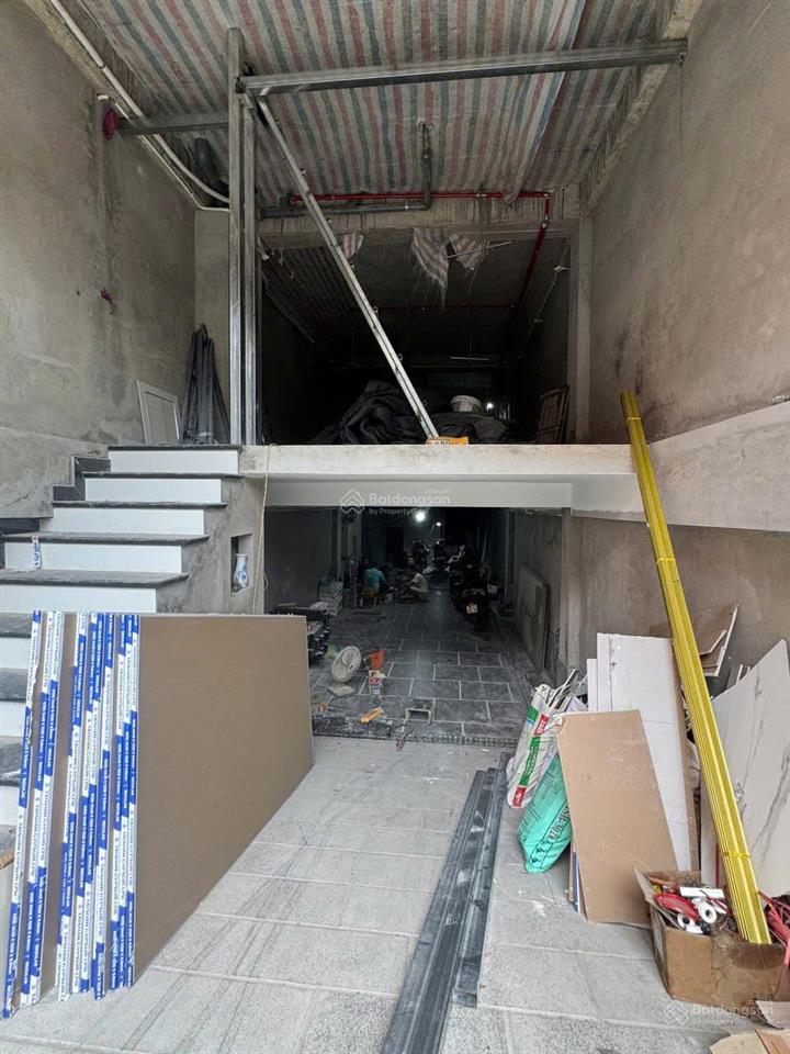 Cho thuê cửa hàng mặt phố xã đàn 85m2 giá 20 triệu