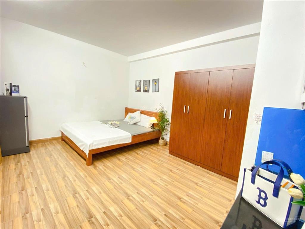 Căn studio phố khương đình full đồ cả tv 4tr6
