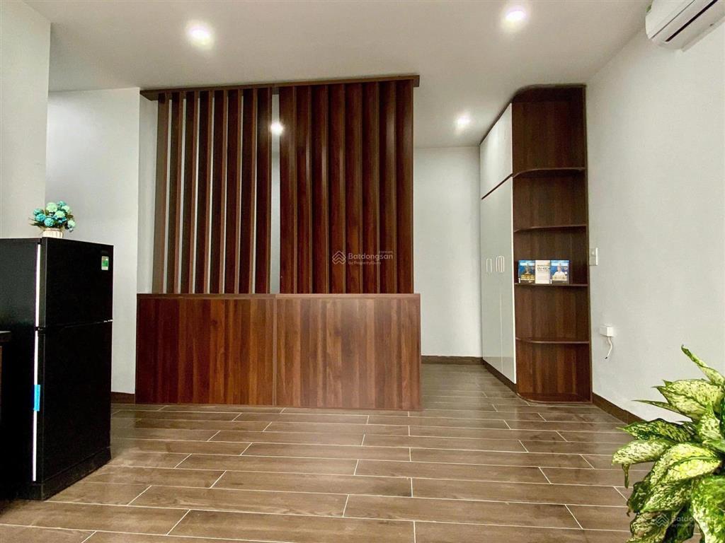 Cho thuê căn cao cấp 40m2 mễ trì hạ ngõ ô tô chỉ 5tr9