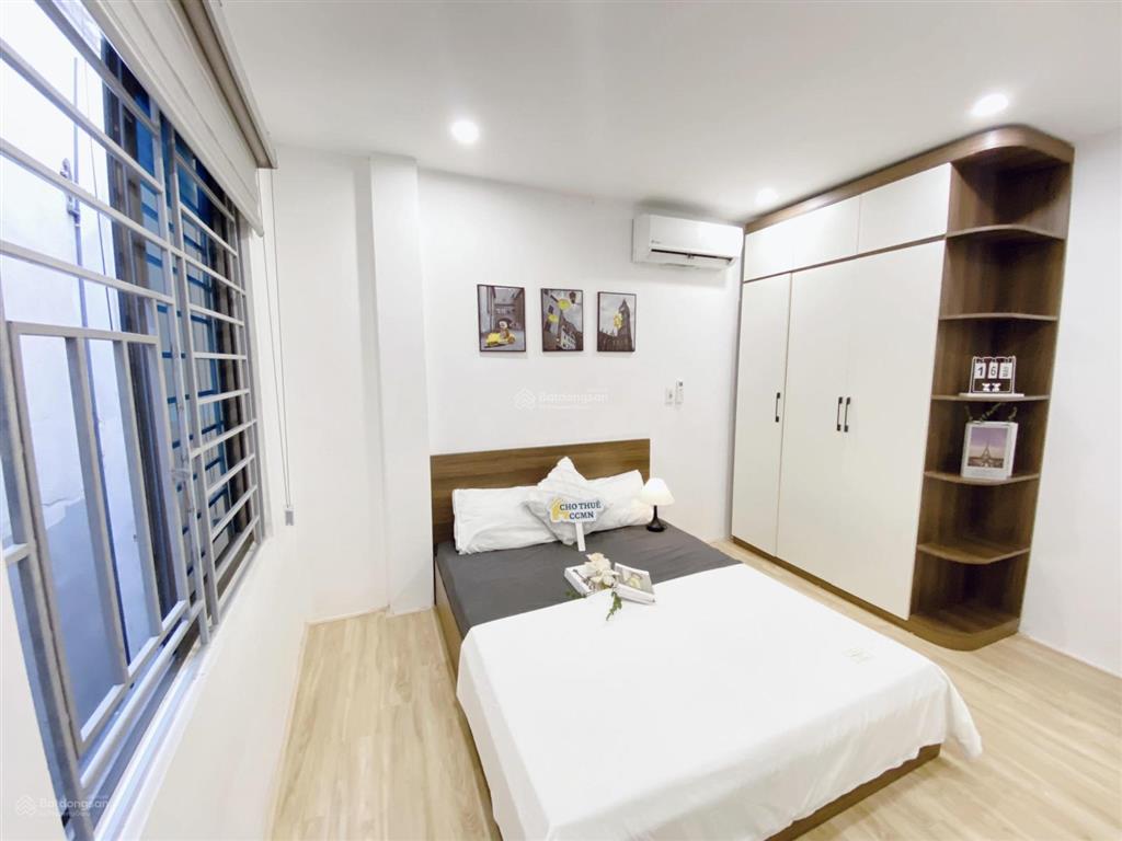 Cho thuê ccmn 1k1n xuân thủy 40m2 full đồ có ban công giá 5,9tr