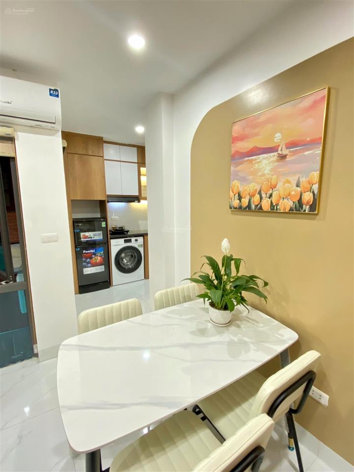 Phòng 35m2 ban công thang máy + mg riêng full đồ chỉ 5tr5/th