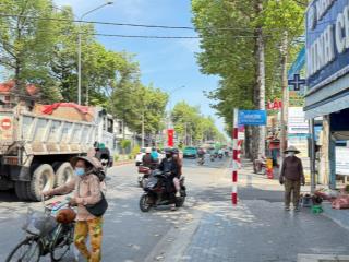 Bán nhà trung tâm phú lợi  hồ chí minh .
 vị trí , nhánh hẻm 288 vào 300m