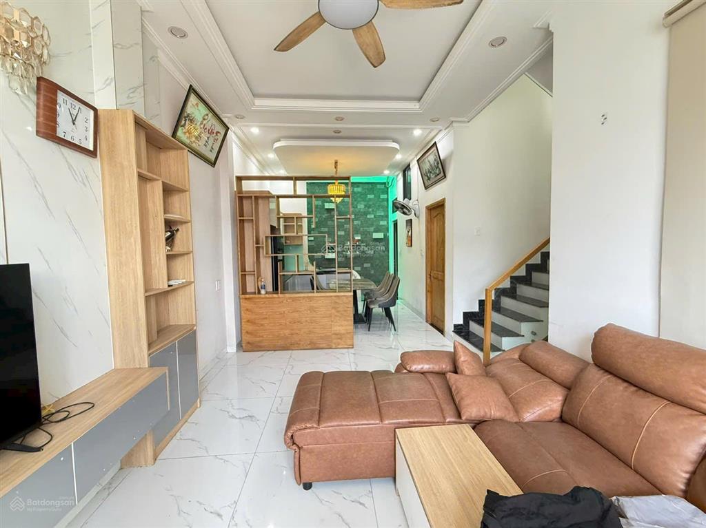 Bán nhà trung tâm phú lợi  hồ chí minh .
 vị trí , nhánh hẻm 288 vào 300m