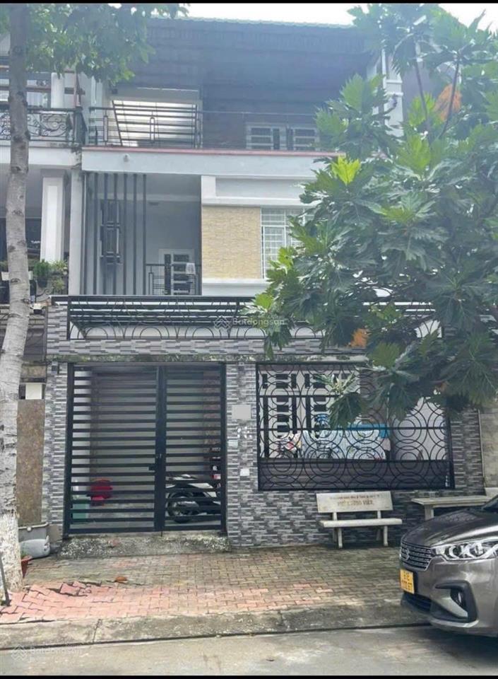 Nhà kdc hiệp thành 3 nhà 1 trệt 2 lầu
ngang 7x20, hướng tây nam giá 7ty9 tình trạng nhã cũ