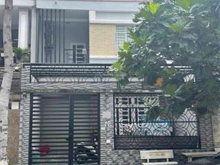 Nhà kdc hiệp thành 3 nhà 1 trệt 2 lầu
ngang 7x20, hướng tây nam giá 7ty9 tình trạng nhã cũ