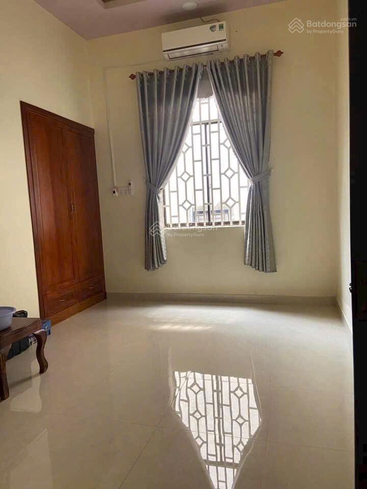 Bán nhà mặt tiền lê hồng phong phường phú lợi, tp. hcm
 dt 5,5x32 thổ cư 110.5m
nhà 1 trệt 2 lầ