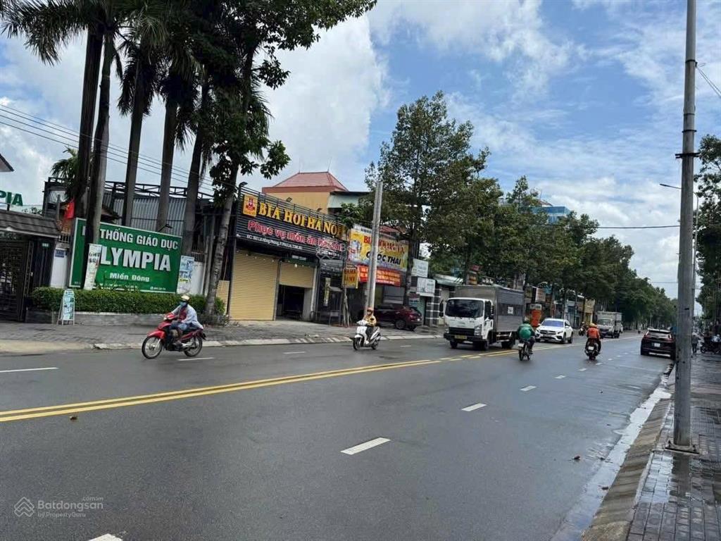 Bán nhà mặt tiền lê hồng phong phường phú lợi, tp. hcm
 dt 5,5x32 thổ cư 110.5m
nhà 1 trệt 2 lầ