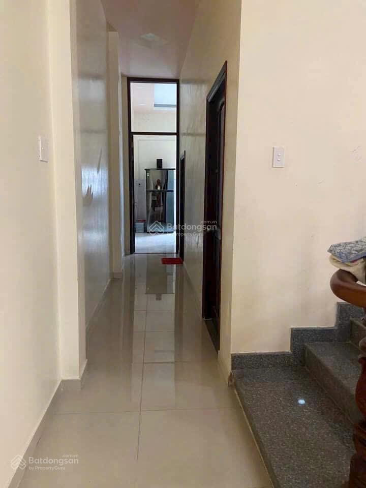 Bán nhà mặt tiền lê hồng phong phường phú lợi, tp. hcm
 dt 5,5x32 thổ cư 110.5m
nhà 1 trệt 2 lầ
