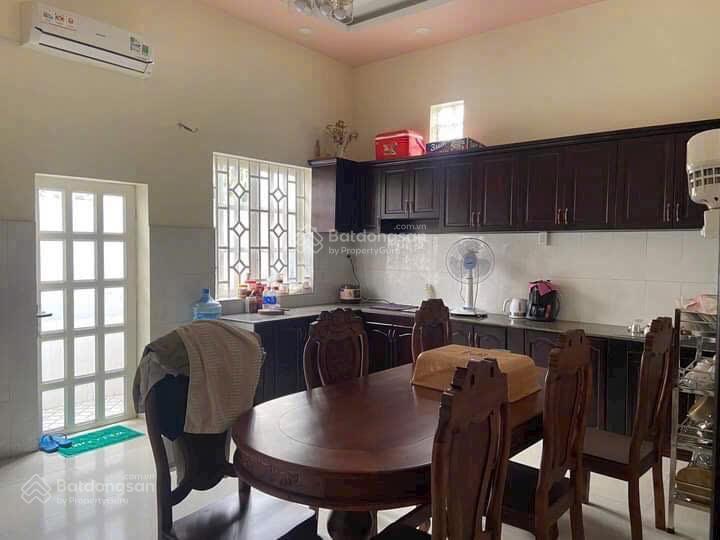 Bán nhà mặt tiền lê hồng phong phường phú lợi, tp. hcm
 dt 5,5x32 thổ cư 110.5m
nhà 1 trệt 2 lầ