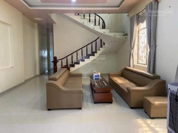 Bán nhà mặt tiền lê hồng phong phường phú lợi, tp. hcm
 dt 5,5x32 thổ cư 110.5m
nhà 1 trệt 2 lầ