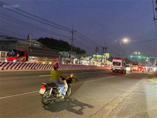 Bán nhà mặt tiền ql13 cạnh chợ bến lơn vị trí cực đẹp, mặt tiền quốc lộ 13, khu vực kinh doanh