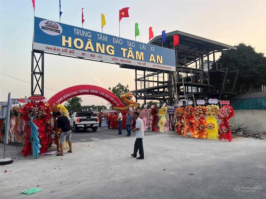 Bán đất phú mỹ mặt tiền dx 08 sát bên trường lái
gần trung tâm thành phố mới