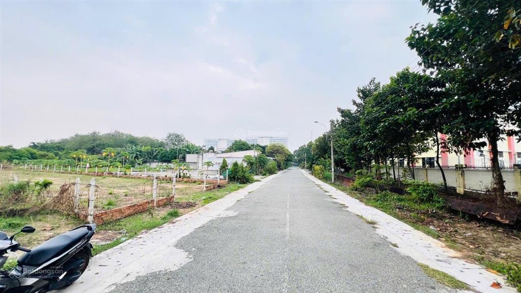 Chủ cần bán gấp để trả nợ
bán đất mặt tiền đx 80 định hoà gần bệnh viện 1500 giường