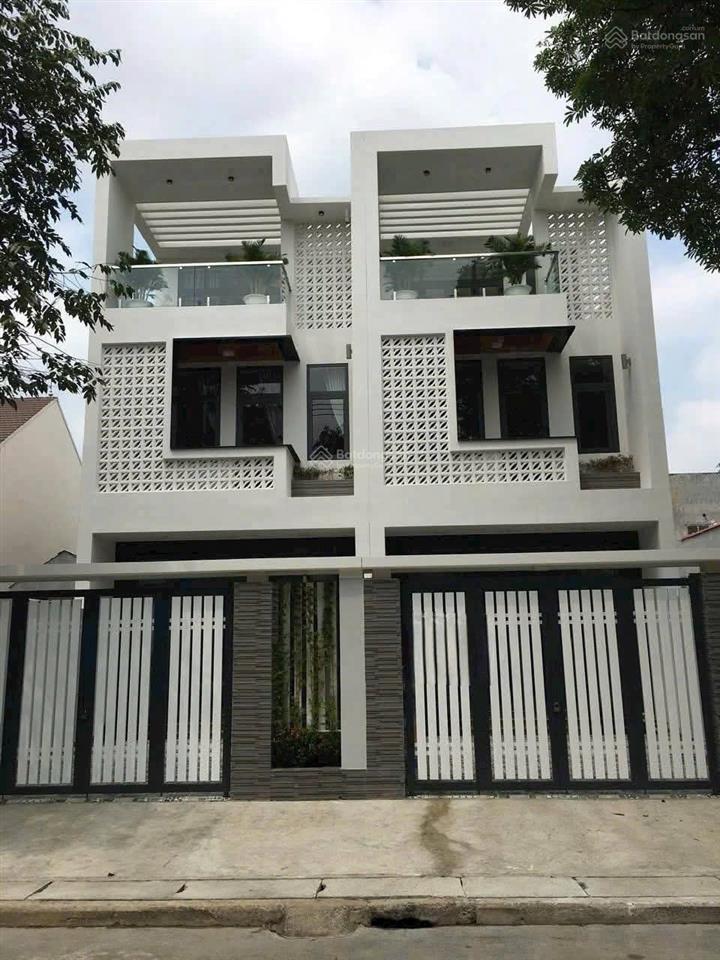 Bán nhà 2 lầu 1 trệt đường d3 khu dân cư k8 ngay đại học bd