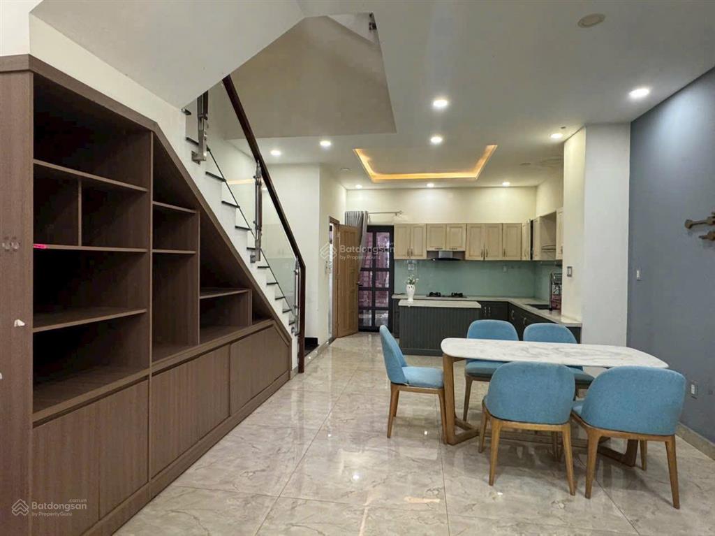 Bán nhà 2 lầu 1 trệt đường d3 khu dân cư k8 ngay đại học bd