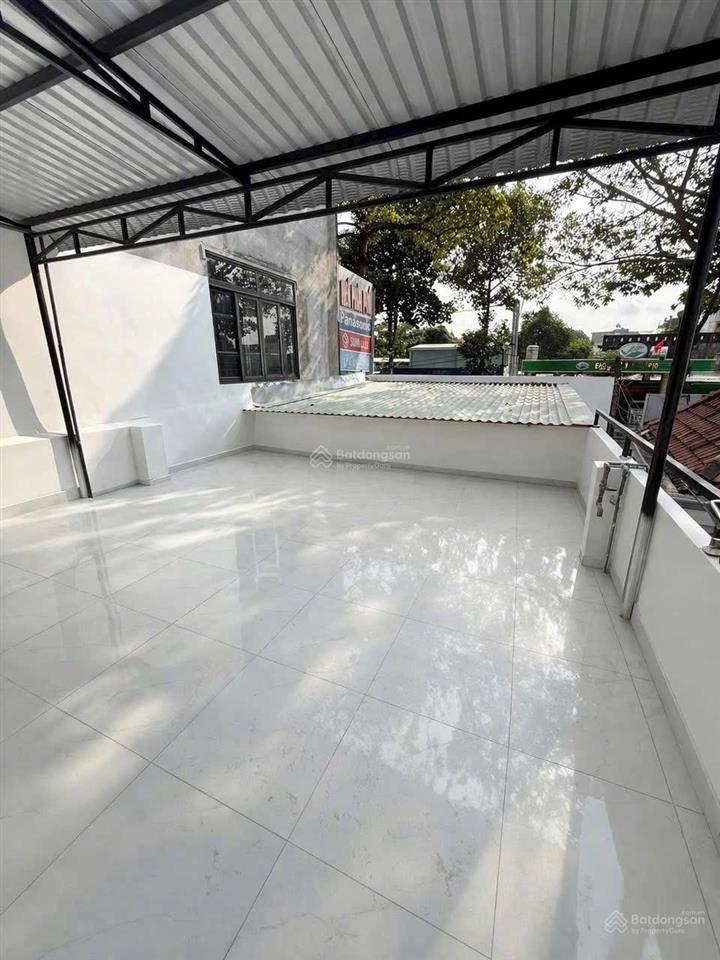 Bán nhà mặt tiền 6x30 ngay ngã tư lê hồng phong phú lợi