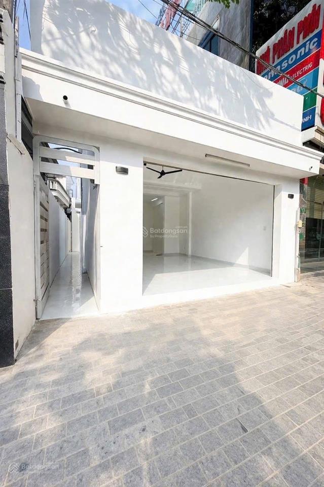 Bán nhà mặt tiền 6x30 ngay ngã tư lê hồng phong phú lợi