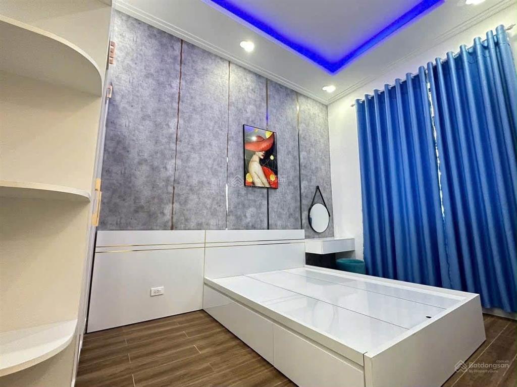 Nhà tân cổ điển hẻm nhựa 288 phú lợi, tdm vị trí đẹp trung tâm phú lợi, thủ dầu một
hẻm