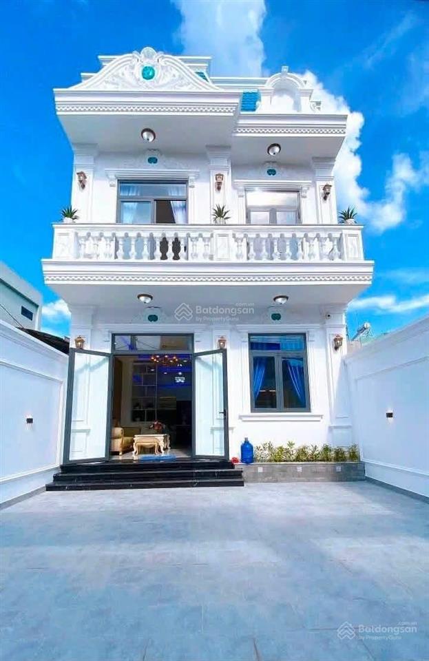 Nhà tân cổ điển hẻm nhựa 288 phú lợi, tdm vị trí đẹp trung tâm phú lợi, thủ dầu một
hẻm