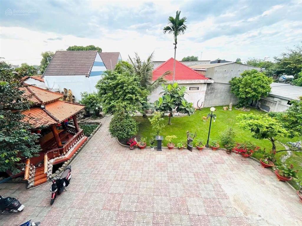 Bán gấp biệt thự mặt tiền nguyễn văn thành định hòa 1524m từ 42 tỷ giảm 38 tỷ giờ còn 30 tỷ