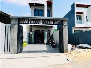 Nhà 1 trệt 1 lầu phú lợi tdm cách đường nguyễn bình 100m gần đh bình dương gần vòng xoay hiệp thanh