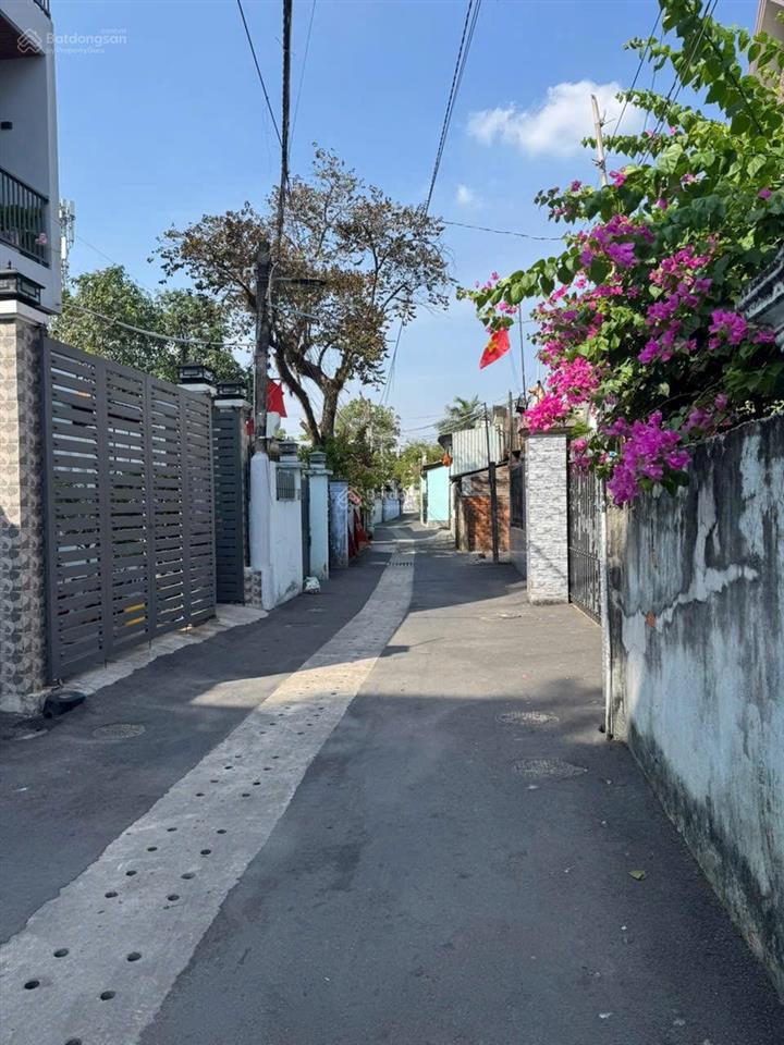 Hạ giá còn 4 tỷ 9 nhà đối diện dê ninh bình cách huỳnh văn luỹ chỉ 200m
phường phú lợi