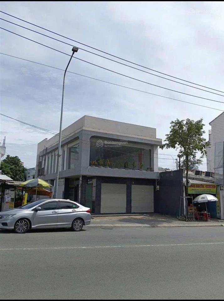 Hạ giá bán gấp nhà căn góc cách mạng tháng tám kd đa nghành nghề