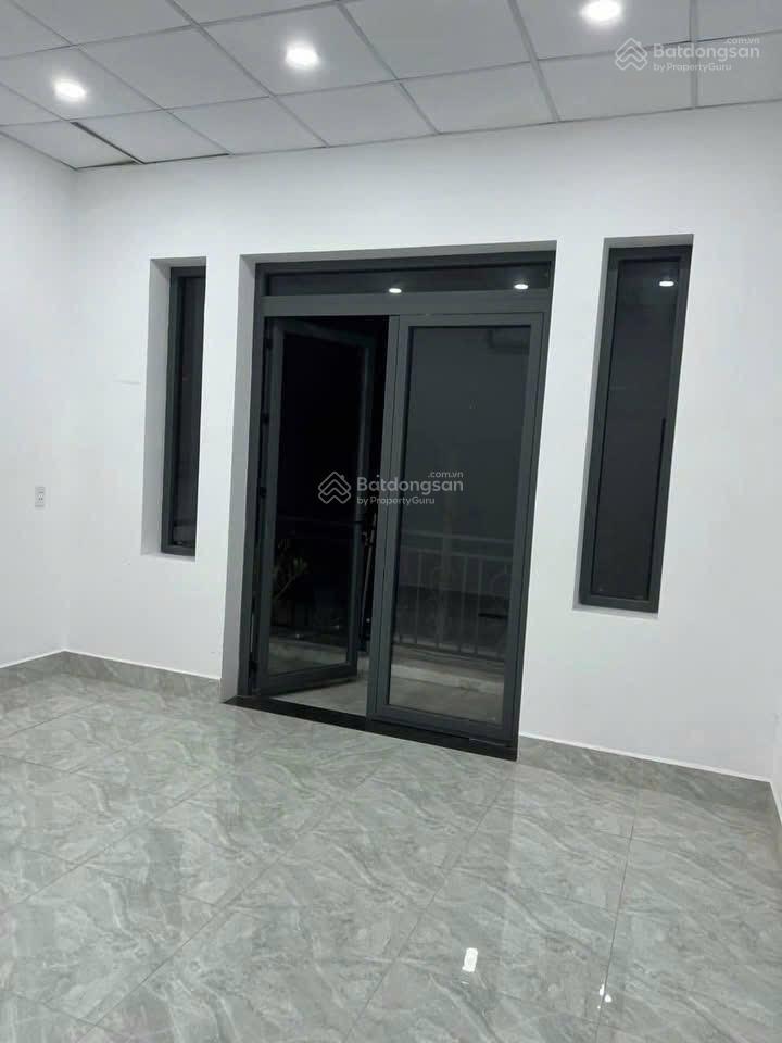 Bán nhà phú mỹ giá chỉ 2 tỷ 650 vị trí nhánh dx031, phú mỹ diện tích 4.42 x 16.5m