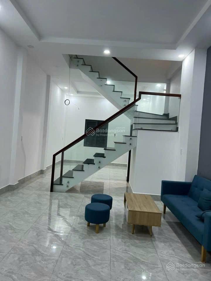 Bán nhà phú mỹ giá chỉ 2 tỷ 650 vị trí nhánh dx031, phú mỹ diện tích 4.42 x 16.5m