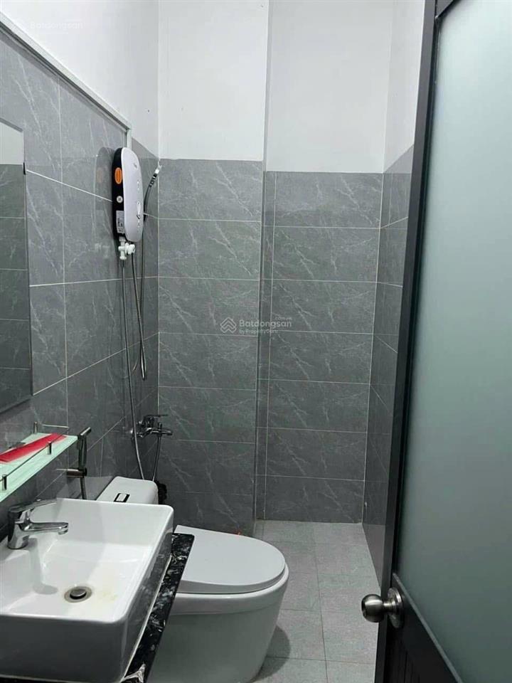 Bán nhà phú mỹ giá chỉ 2 tỷ 650 vị trí nhánh dx031, phú mỹ diện tích 4.42 x 16.5m