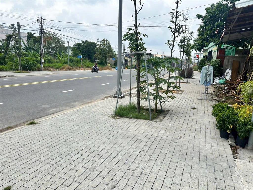 Bán gấp mặt tiền dx002 phú mỹ mặt tiền đường kinh doanh sầm uất, vị trí đẹp