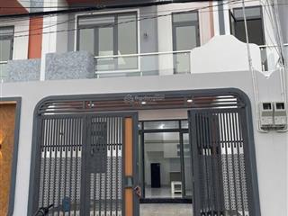 Cho thuê nhà 1 trệt 1 lầu dx006 phường phú mỹ  tdm  bình dương
gồm 1 p khách, bếp, 3 pn2wc, sân