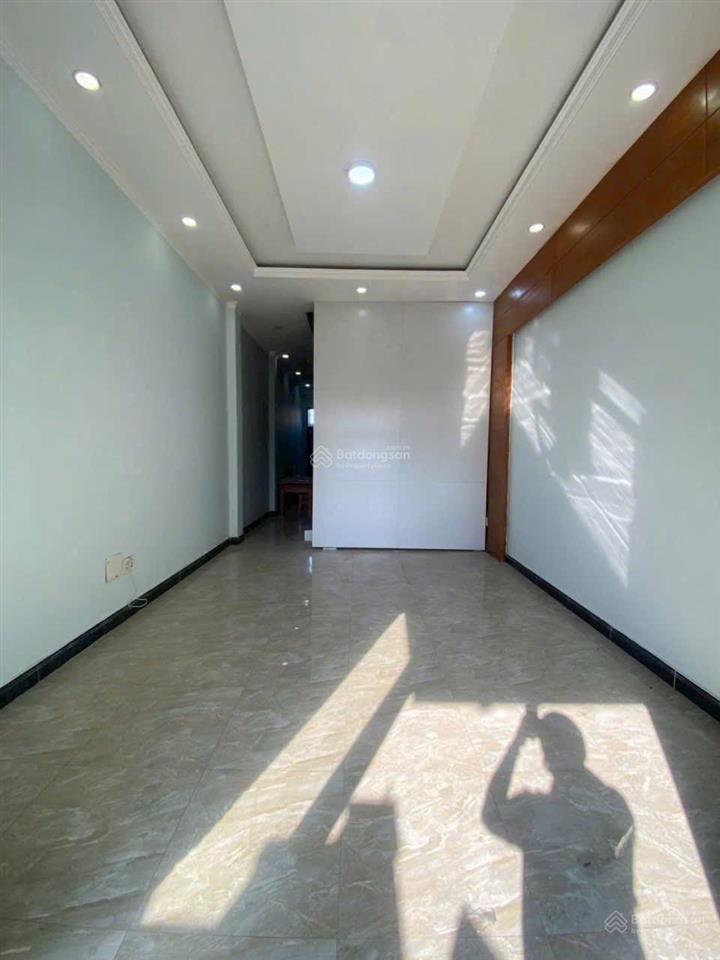 Cho thuê nhà 4pn 4wc nội thất cơ bản khu đô thị phúc đạt phú lợi