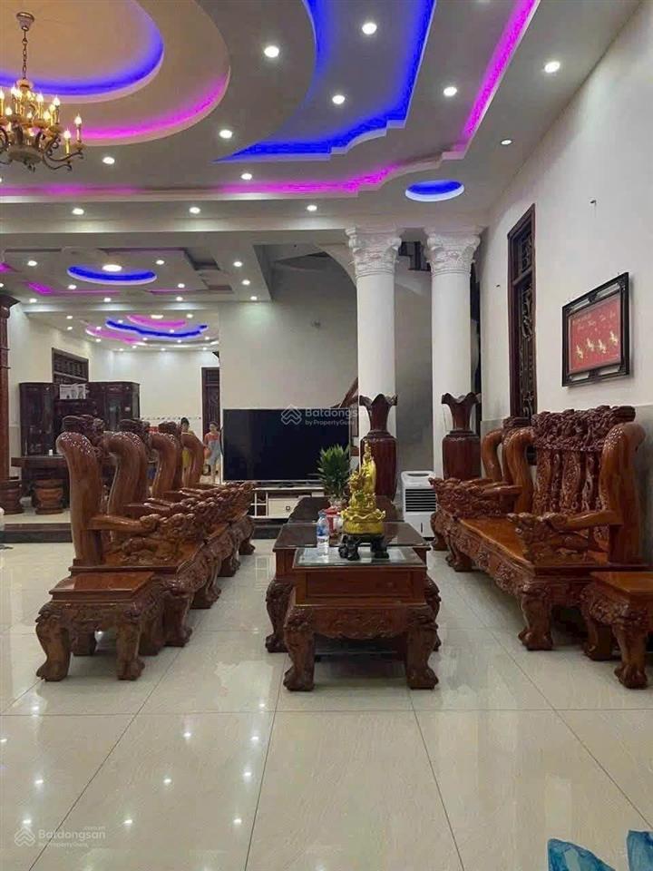 Cho thuê biệt thự mặt tiền nguyễn đức thuận hiệp thành