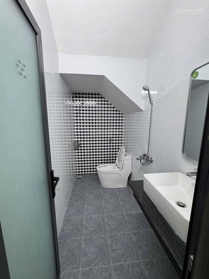 Cho thuê nhà trệt lầu 3pn 3wc hẻm 269 nguyễn thị minh khai gần trường cấp 2 phú hoà 2