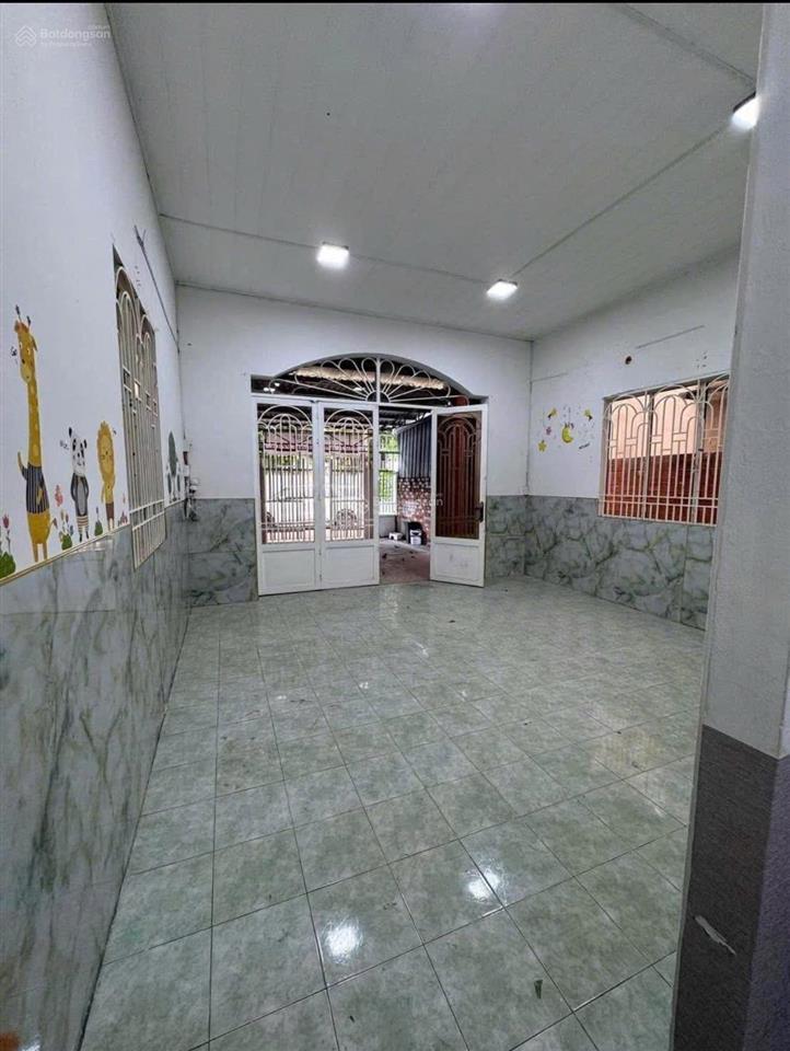 Bán nhà 5,8x24 1/ đường 30 tháng 4 phú lợi gần becamex gần nhà thờ vinh sơn