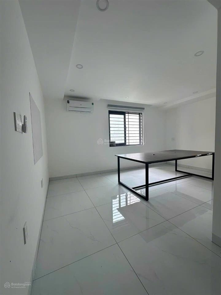 Cho thuê nhà 7pn 5wc có thang máy mặt tiền hoàng hoa thám phú lợi